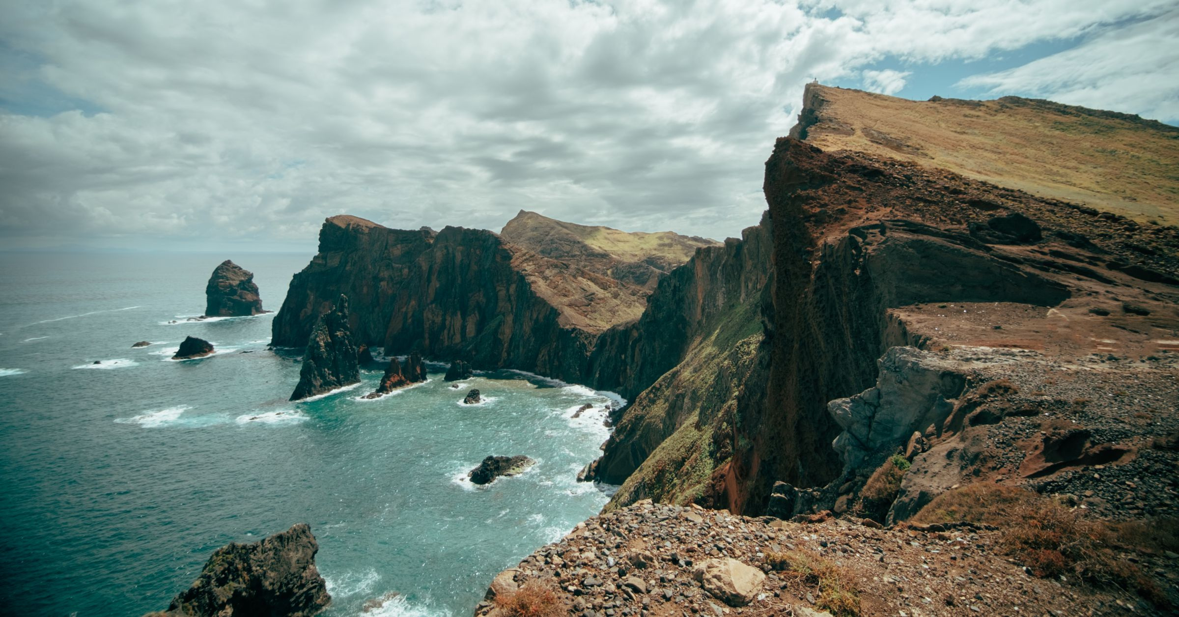 Vertiginous cliffs of Cabo Girão in Madeira above the ocean